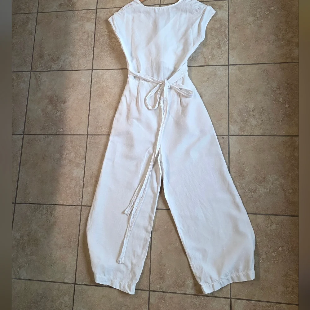 Aritzia White Linen Jumpsuit Minimalist Wide Leg Wear Cut Clean Girl Resort